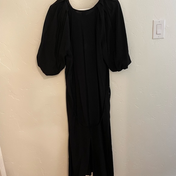 Black H&M midi/maxi dress with tie belt- size medium - Picture 2 of 3